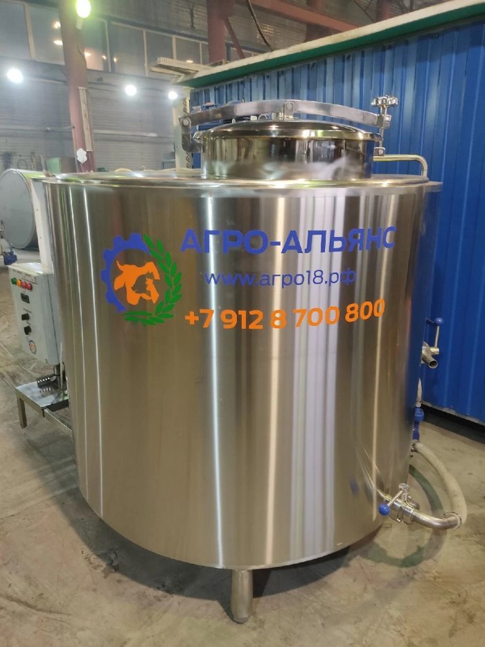 Танк-охладитель молока закрытый вертикальный 600 л.